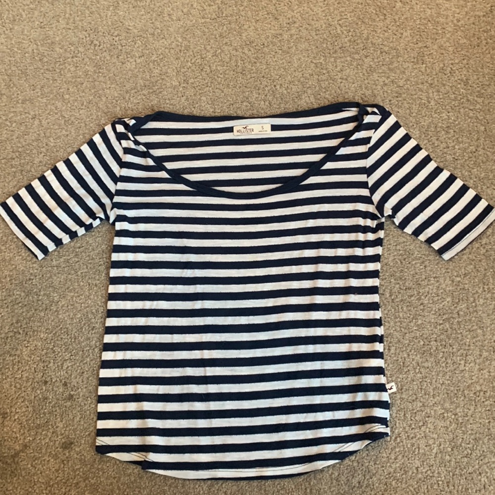 Hollister navy and white stipped top